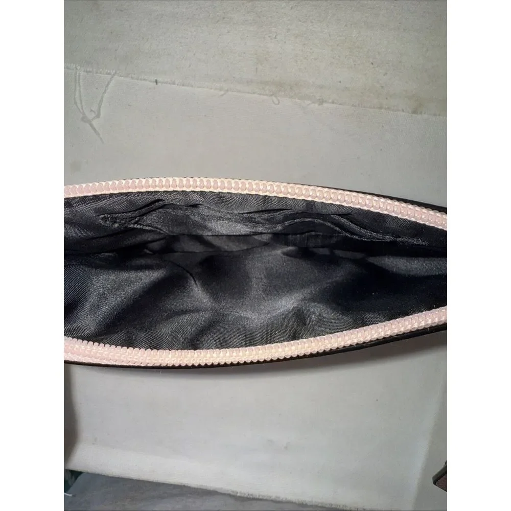 Victorias Secret Gold‎ Clutch Wristlet, Barley Used Cute